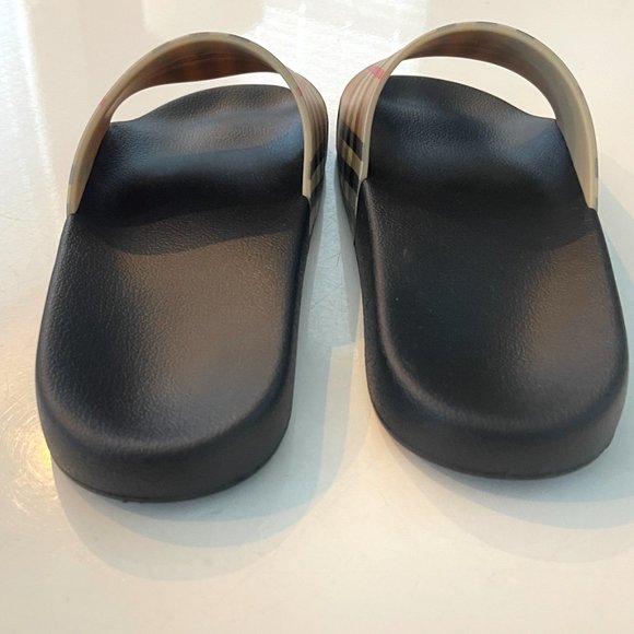 Burberry Woman's Furley Rubber Slide Sandal Shoes, Multiple Sizes - Picture 9 of 10